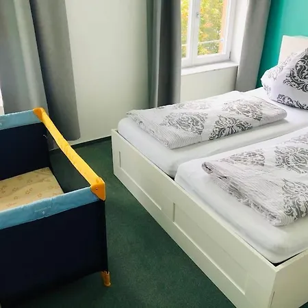77 Qm Fewo Schlosspark Residenz Innenstadt Schwimmbad Отель