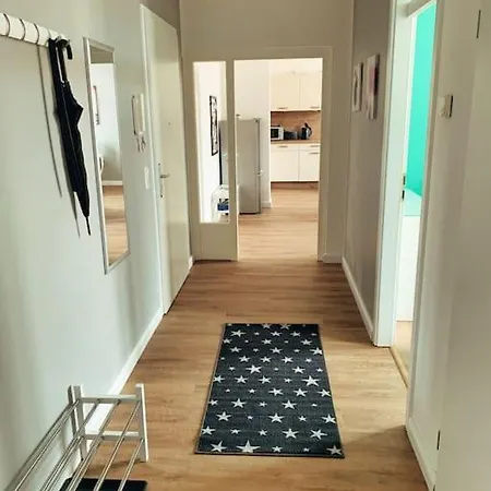 Отель 77 Qm Fewo Schlosspark Residenz Innenstadt Schwimmbad *