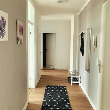 Отель 77 Qm Fewo Schlosspark Residenz Innenstadt Schwimmbad Шверин