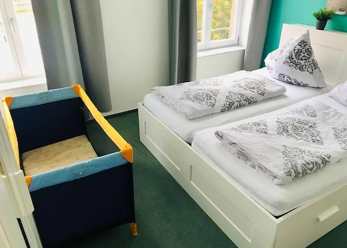 77 Qm Fewo Schlosspark Residenz Innenstadt Schwimmbad Hotel